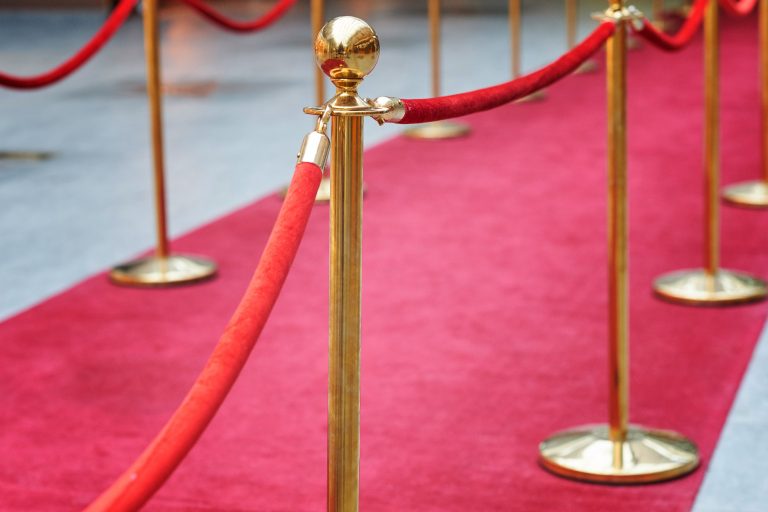 Way to success on the red carpet (Barrier rope)